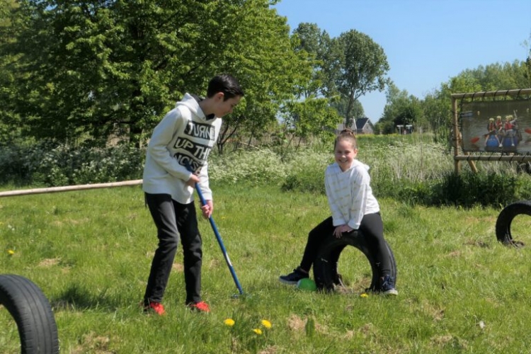 Paasei-golf bij Outdoorpark SEC Survivals in Almere