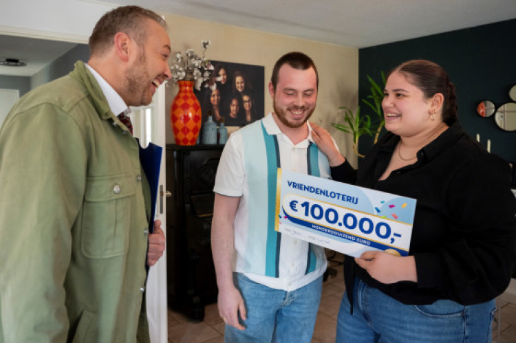 Sulemi en Walter uit Almere winnen 100.000 euro bij de VriendenLoterij